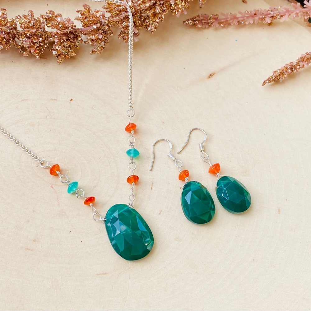 Green Onyx & Carnelian Gemstone Jewelry Set